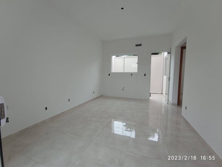 Casa à venda com 2 quartos, 48m² - Foto 7