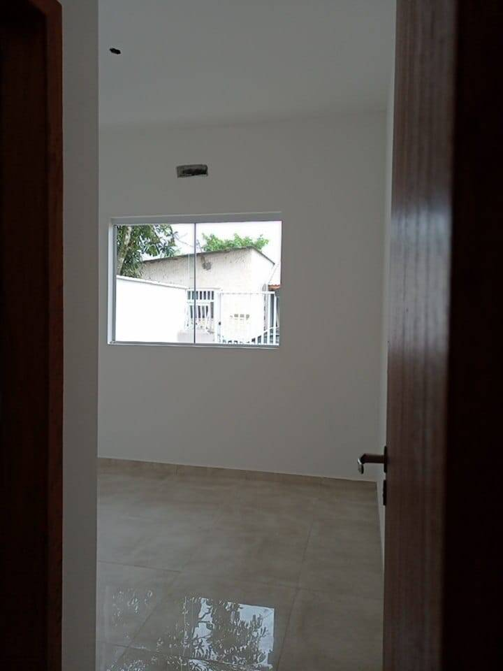 Casa à venda com 2 quartos, 48m² - Foto 12