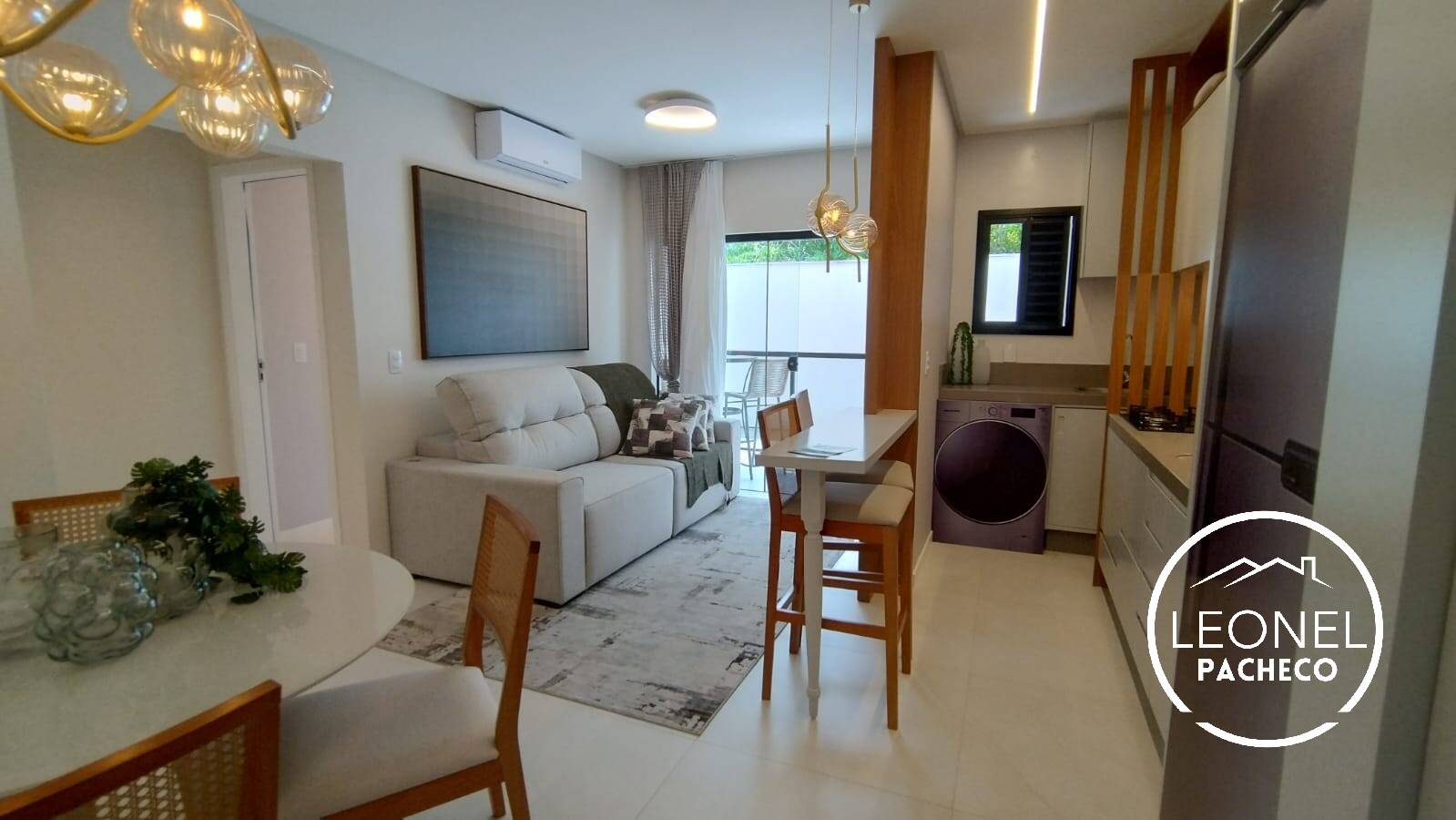 Apartamento à venda com 2 quartos, 63m² - Foto 1