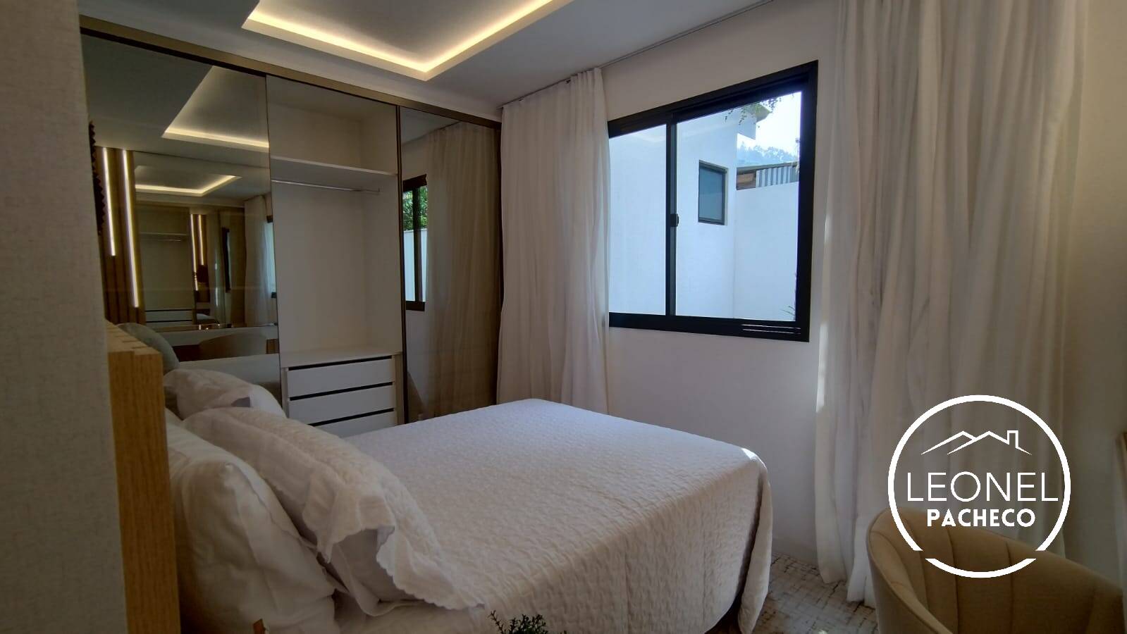 Apartamento à venda com 2 quartos, 63m² - Foto 8